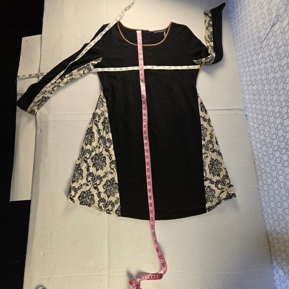 THML Black Cream Damask Contrast Print Long Sleeve fit flare Dress Size Medium - Picture 6 of 8